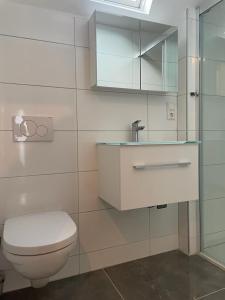 Koupelna v ubytování Das Herzchen von Ellenz + 24 fotografií