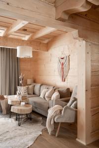 Posedenie v ubytovaní Osada Roztoki - Luxury Chalets