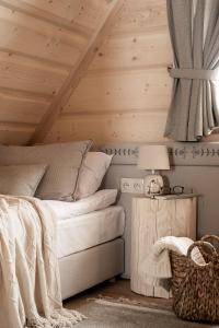 Posedenie v ubytovaní Osada Roztoki - Luxury Chalets