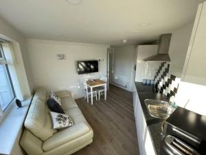 Posezení v ubytování Modern 1 bed apartment 10 mins to Leeds City Cent