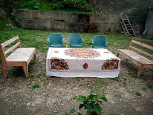 Fotografie z fotogalerie ubytování Families Only! Eagle Nest Cottage Muzaffarabad by LMC v destinaci Muzaffarabad