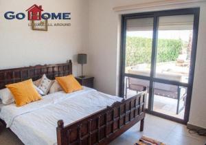 Cama o camas de una habitación en Luxury Private Villa 4 BR HEATED POOL at Fanadir, El-Gouna