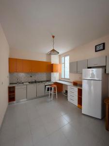 Views on Vlore - Porto - Image 6