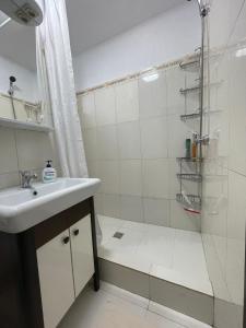 Bilik mandi di Apartament Cina