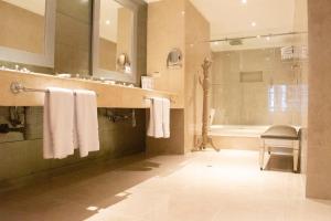 Ένα μπάνιο στο Hotel Dann Carlton Medellín