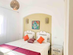 Afbeelding uit fotogalerij van Spacious Design Apt in Gouna at Infinity Pool and Lagoon View in Hurghada