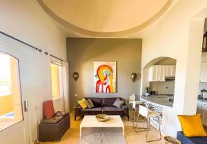 Afbeelding uit fotogalerij van Spacious Design Apt in Gouna at Infinity Pool and Lagoon View in Hurghada