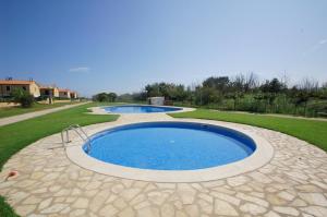The swimming pool at or close to Daro 3D 46