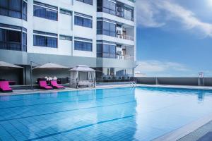 Bazén v ubytování Fahrenheit Suites Bukit Bintang, Kuala Lumpur nebo v jeho okolí