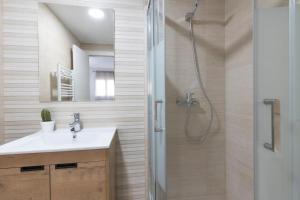 A bathroom at Neptuno Deluxe