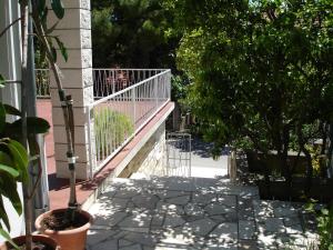 Vonkajšia záhrada v ubytovaní Apartments MOST