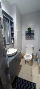 Ένα μπάνιο στο Mistow LoopTower@Limketkai +8 φωτογραφίες