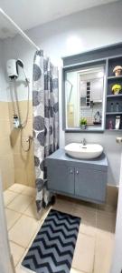 Ένα μπάνιο στο Mistow LoopTower@Limketkai