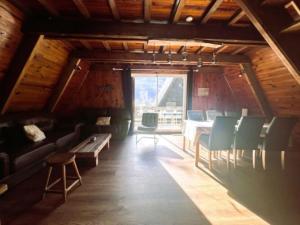 Fotografia z galérie ubytovania Chalet bois Woody proche Luchon,Peyragudes,le mourtis v destinácii Cierp