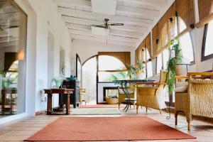 A seating area at Finca Andi, Entspannung pur!