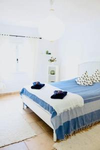 A bed or beds in a room at Finca Andi, Entspannung pur!