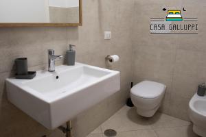 Kép "CASA GALLUPPI", stanza privata in centro a Cosenza con bagno e ampia doccia, FREE HIGH SPEED WI-FI, NETFLIX szállásáról Cosenzában a galériában