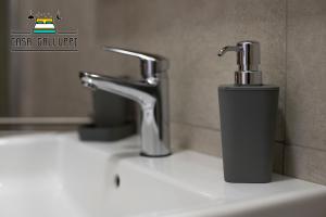 Kép "CASA GALLUPPI", stanza privata in centro a Cosenza con bagno e ampia doccia, FREE HIGH SPEED WI-FI, NETFLIX szállásáról Cosenzában a galériában
