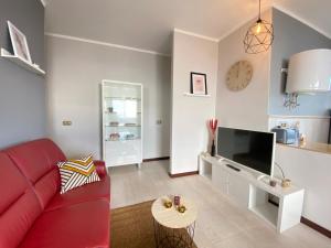 A television and/or entertainment centre at Casa Vista Pájaro