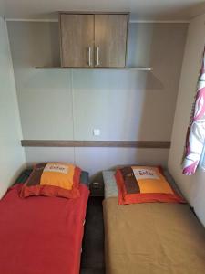 Zdjęcie z galerii obiektu Mobil home confort 6 personnes w mieście Saint-Chéron