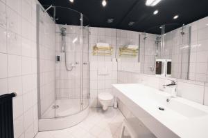 Koupelna v ubytování Das Kronberg Hotel - Adults Only - inkl Soft- und Heißgetränkeflat