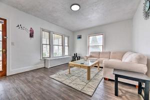 A seating area at Buffalo Vacation Rental with Screened Porch