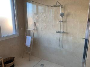 Łazienka w obiekcie Maison d architecte avec spa