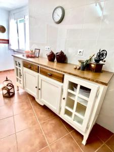 Kuchyň nebo kuchyňský kout v ubytování Casa Rural Manantial de las Jaras