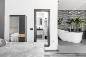 Postel nebo postele na pokoji v ubytování Luxury room Ekstaza