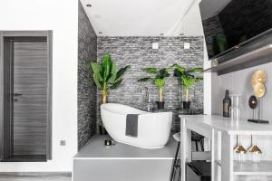 TV a/nebo společenská místnost v ubytování Luxury room Ekstaza