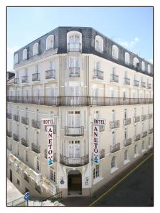 Gallery image of Hôtel Aneto in Lourdes