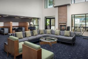 Posezení v ubytování Courtyard by Marriott San Diego Carlsbad