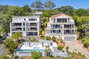 Πισίνα στο ή κοντά στο Unit 1 Taralla 16 18 Edgar Bennett Avenue Noosa Heads