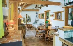 Φωτογραφία από το άλμπουμ του 2 Bedroom Gorgeous Home In Plouguerneau σε Plouguerneau