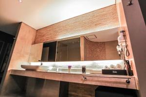 Kuchyň nebo kuchyňský kout v ubytování Jbis Hotel
