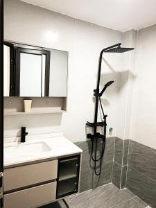 Ένα μπάνιο στο KS - Homestay MyLan