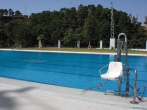 Bazén v ubytování Casa Rural Manantial de las Jaras nebo v jeho okolí
