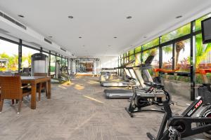 Fitness centrum a/nebo fitness zařízení v ubytování 深圳国际会展中心凯嘉酒店-Shenzhen Kaijia Hotel-Shenzhen-World