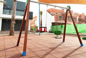 Plac zabaw dla dzieci w obiekcie 3058 Residence Lamar 3058