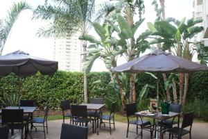 Un restaurant sau alt loc unde se poate mânca la Comfort Hotel Araraquara