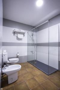 A bathroom at Hostal Rio