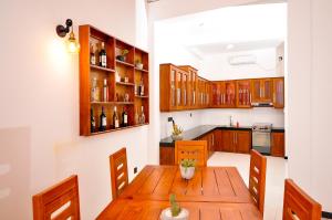 Cucina o angolo cottura di Sachinro Hotel Mirissa
