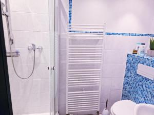 Ένα μπάνιο στο Erdgeschoss kleine Apartament +1 φωτογραφίες