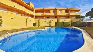 Bazén v ubytovaní VACAY Villa Mateua, a paso de playa, en Costa Brava, L'Escala! alebo v jeho blízkosti