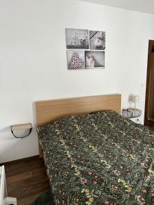 Una cama o camas en una habitación de Apartman PLAY Divčibare - 2 spavaće sobe