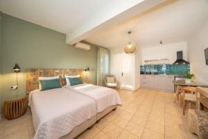 Postel nebo postele na pokoji v ubytování Seashell Luxury Residence - Studio 2
