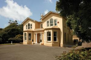 Gallery image of Knockeven House in Cobh