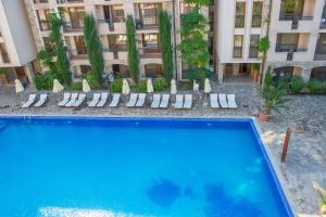 The swimming pool at or close to Cascadas Holiday Apartments