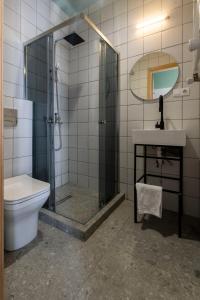 Koupelna v ubytování Khada Hostel + 33 fotografií