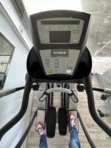 Posilňovňa alebo fitness centrum v ubytovaní Tenerife Sur Habitación de Lujo